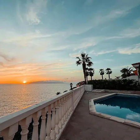 Julia, First Line, 3 Bedrooms, Stunning Ocean View And Pool In Willa *