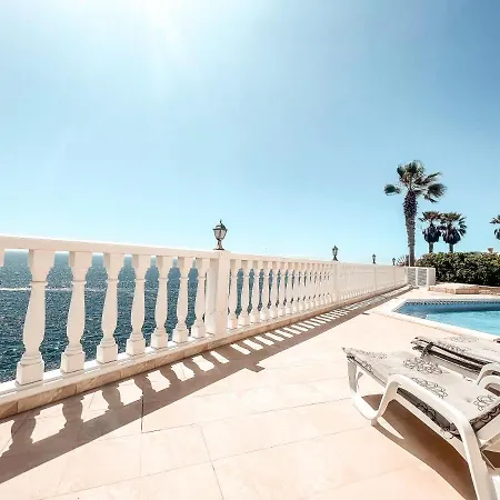 Julia, First Line, 3 Bedrooms, Stunning Ocean View And Pool In Villa