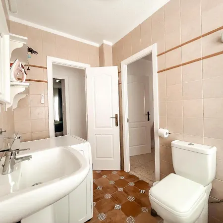 Julia, First Line, 3 Bedrooms, Stunning Ocean View And Pool In Villa