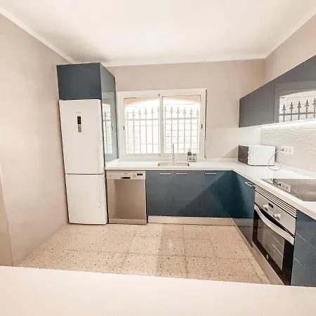 Willa Julia, First Line, 3 Bedrooms, Stunning Ocean View And Pool In *