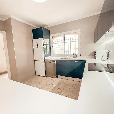 Willa Julia, First Line, 3 Bedrooms, Stunning Ocean View And Pool In *