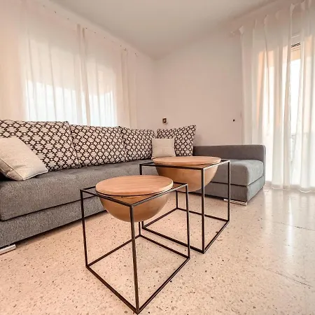 Julia, First Line, 3 Bedrooms, Stunning Ocean View And Pool In Villa