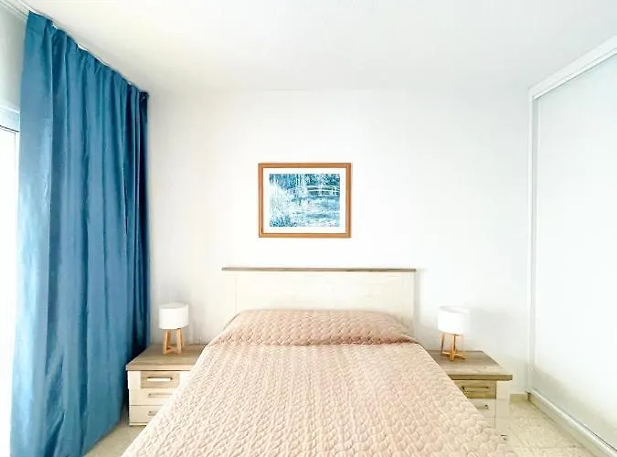 Julia, First Line, 3 Bedrooms, Stunning Ocean View And Pool In