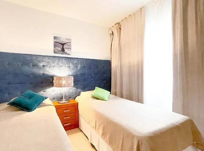 Julia, First Line, 3 Bedrooms, Stunning Ocean View And Pool In *