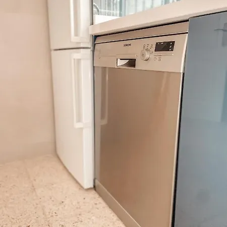 Julia, First Line, 3 Bedrooms, Stunning Ocean View And Pool In Vila