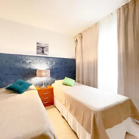 Julia, First Line, 3 Bedrooms, Stunning Ocean View And Pool In *