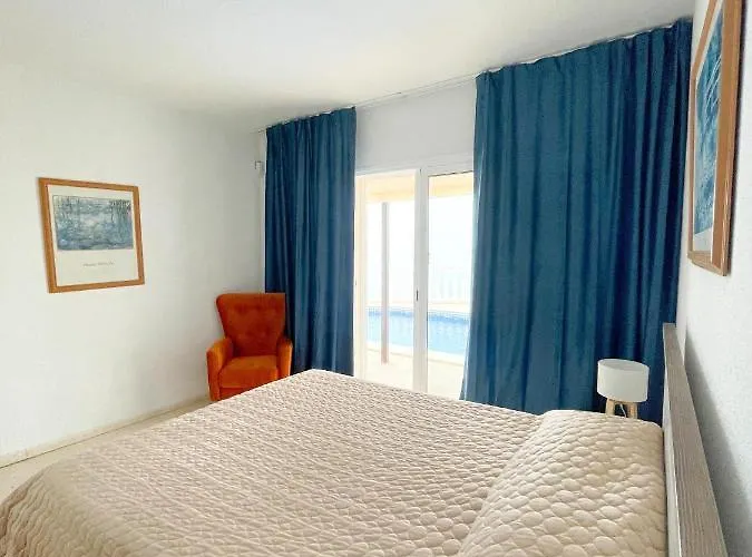 Villa Julia, First Line, 3 Bedrooms, Stunning Ocean View And Pool In *