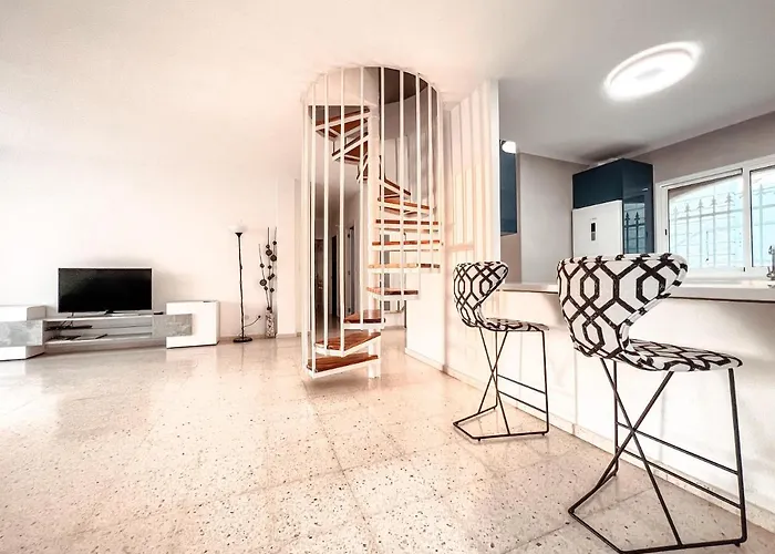 Julia, First Line, 3 Bedrooms, Stunning Ocean View And Pool In 칼라오살바헤