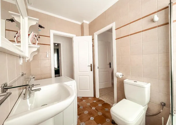 Julia, First Line, 3 Bedrooms, Stunning Ocean View And Pool In 빌라