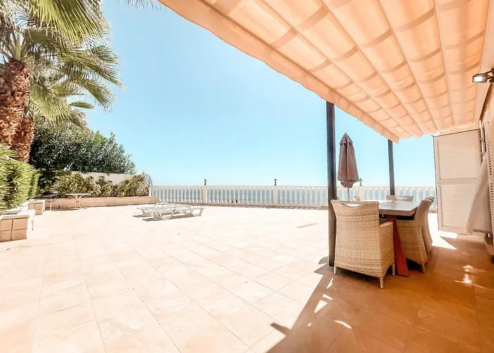 Julia, First Line, 3 Bedrooms, Stunning Ocean View And Pool In * 칼라오살바헤